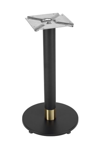 yuvarlak gold bilezikli ayak